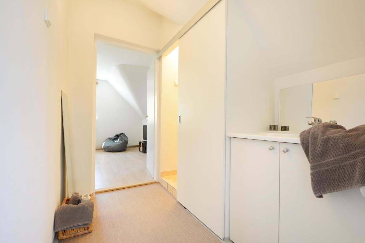 Apartmany Jevany Eksteriør billede