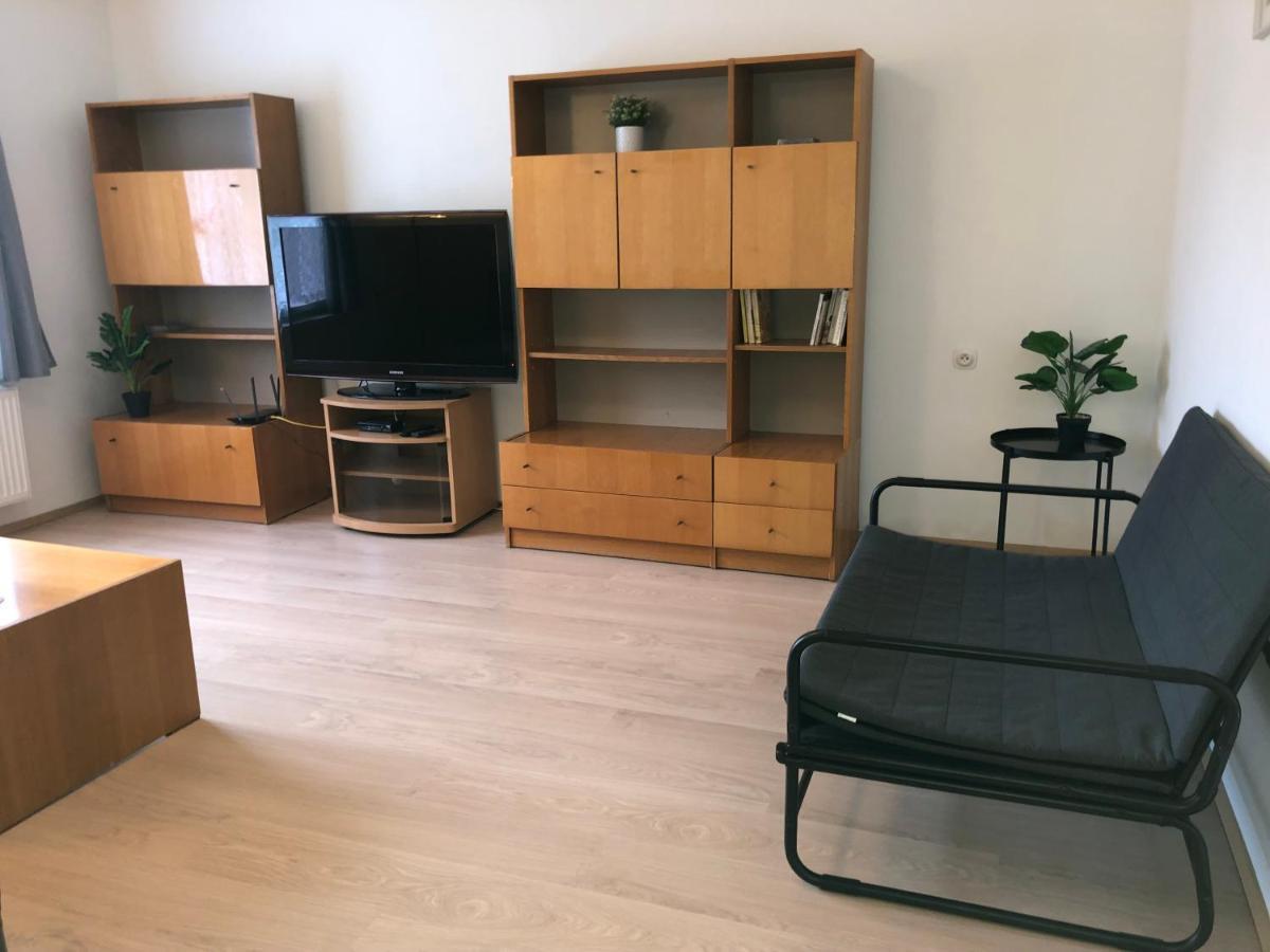 Apartmany Jevany Eksteriør billede