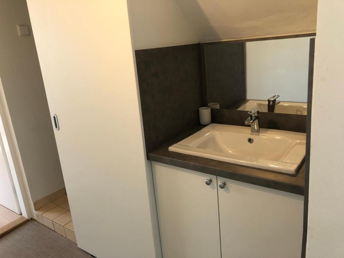 Apartmany Jevany Eksteriør billede