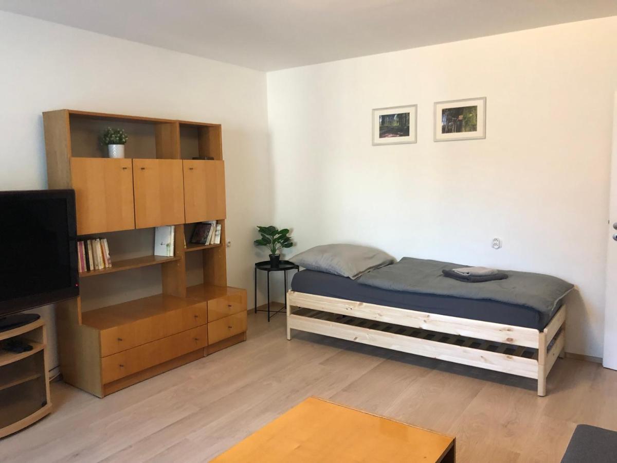 Apartmany Jevany Eksteriør billede